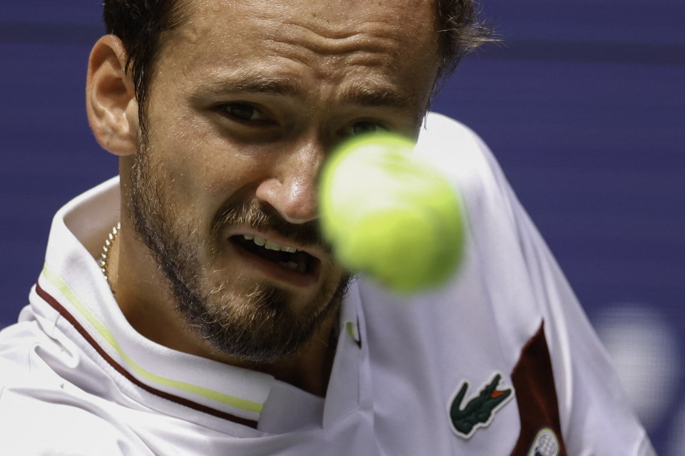 美网力克拉沃尔杯,梅德韦杰夫惊艳四座 美网力克拉沃尔杯,梅德韦杰夫惊艳四座