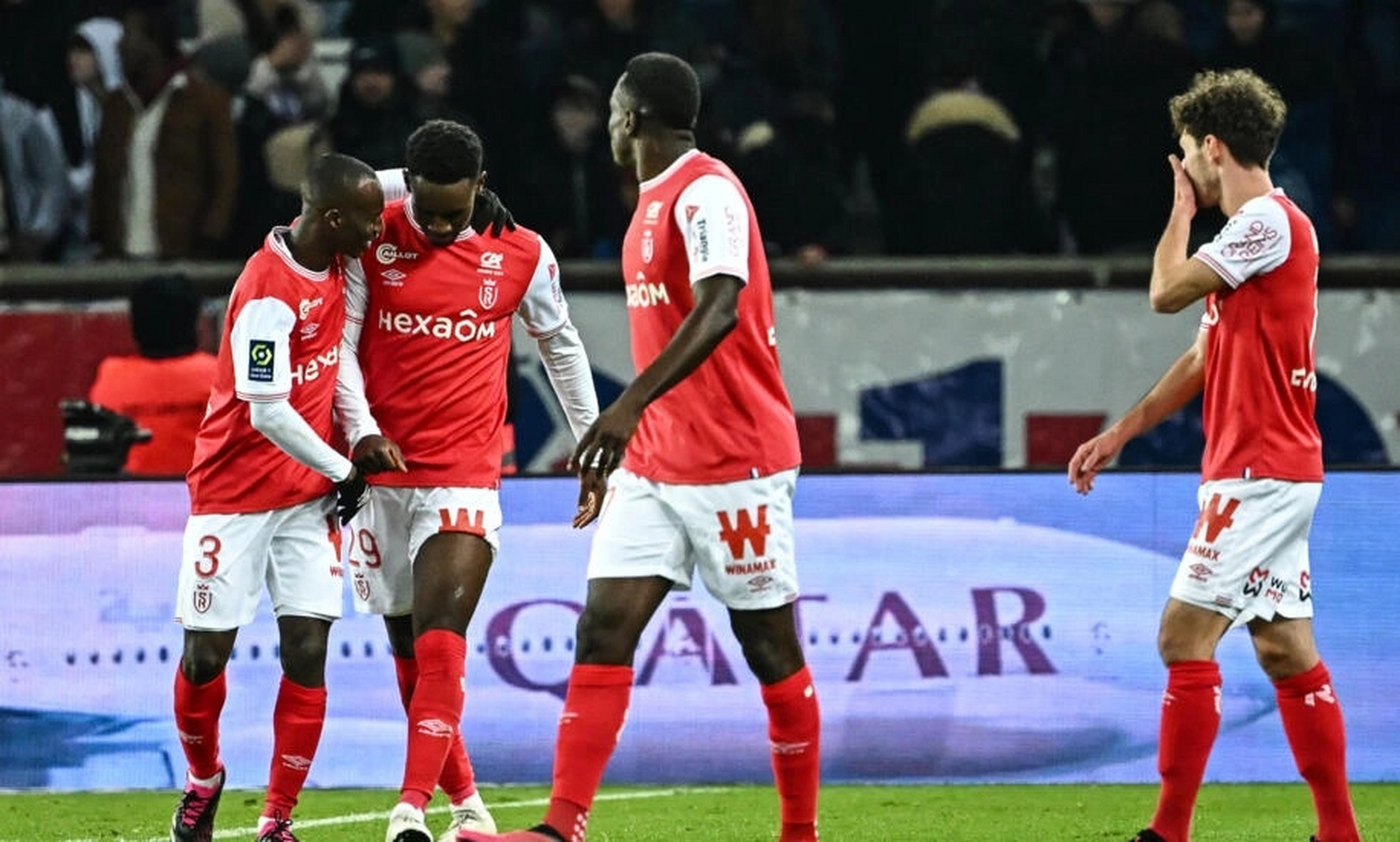 巴黎圣日耳曼客场被逼平，领先优势缩小