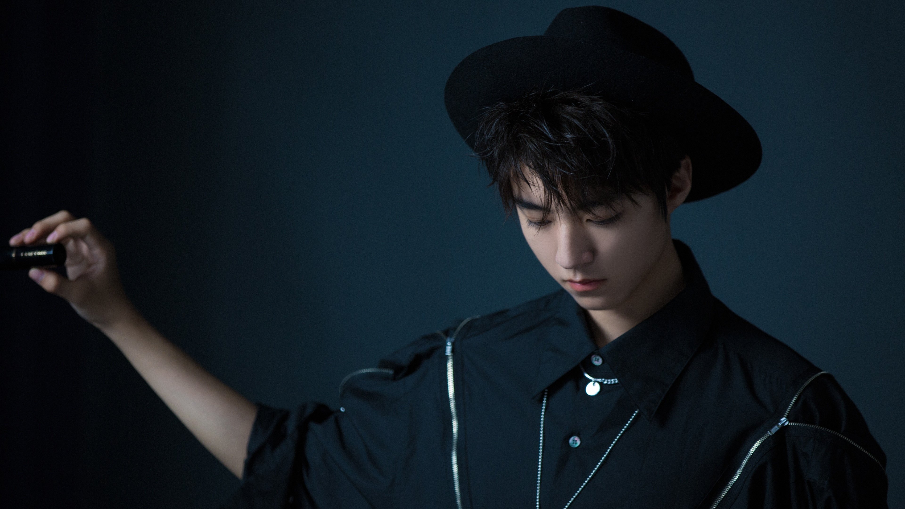 假想敌与绿茵之火，当利物浦鏖战阿根廷，奥亚尔萨瓦尔点燃的平行战场