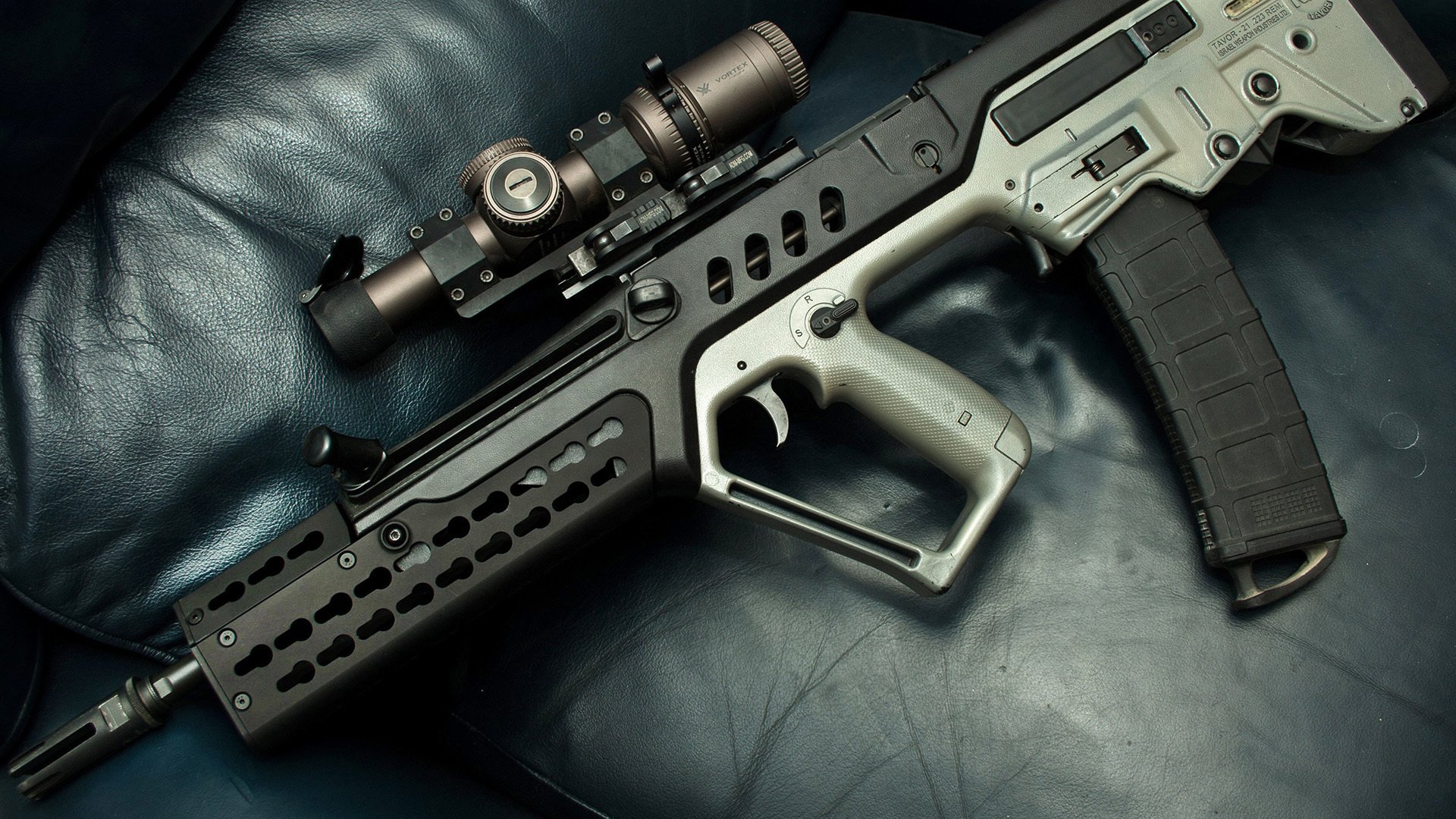 瞬间决定比赛，当乔治的指尖触碰到篮球的脉动